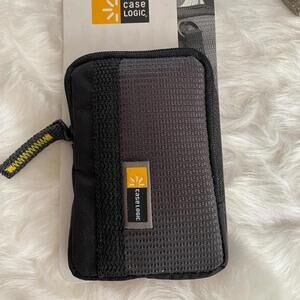 Case Logic Compact Travel Bag with Zipper Closure